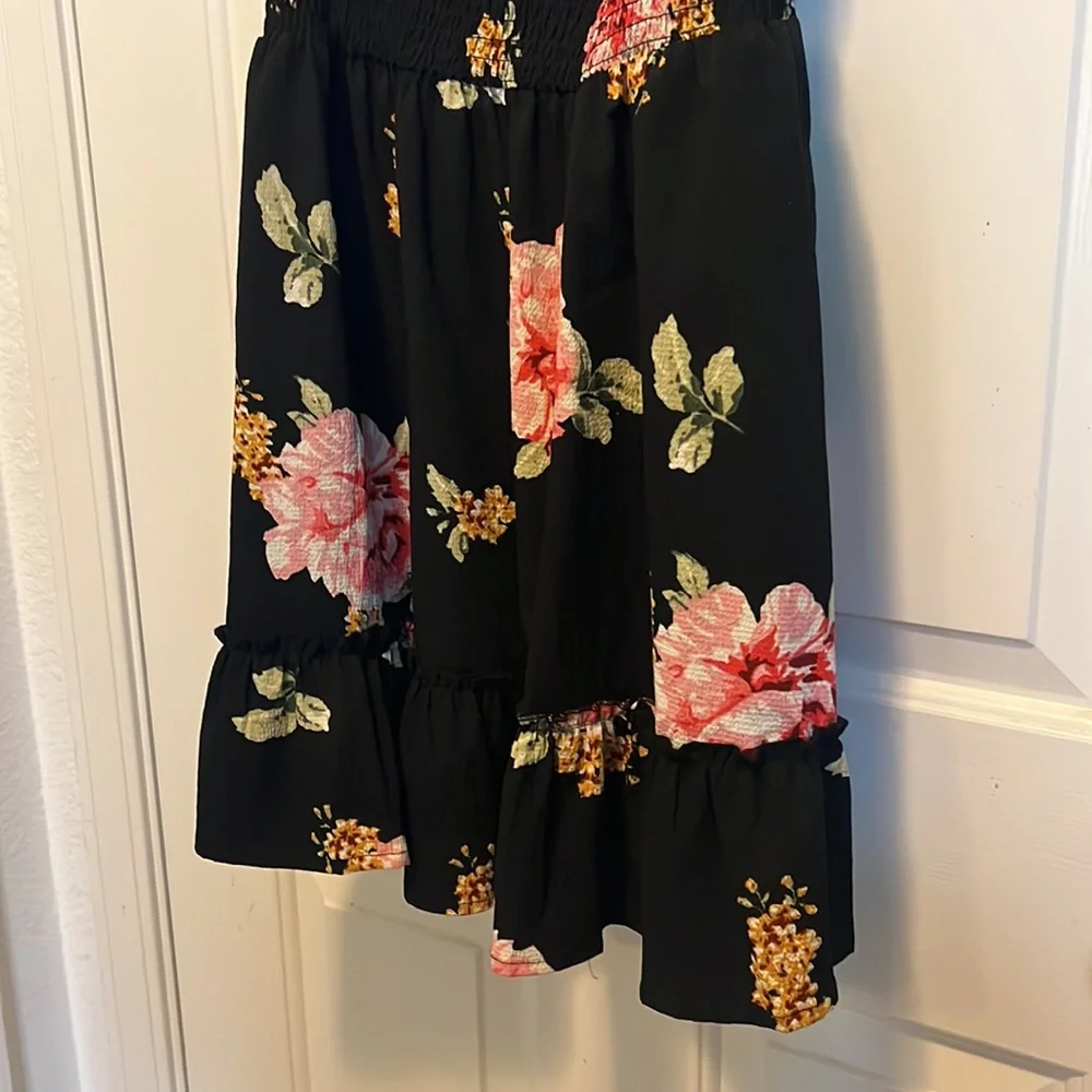 Dress - Picture 3 of 10